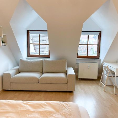 Nami - Robin - Helle Apartments Mitten In Der Stadt Memmingen Exteriér fotografie